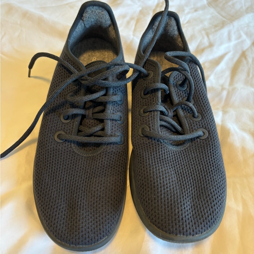 Navy blue all bird shoes